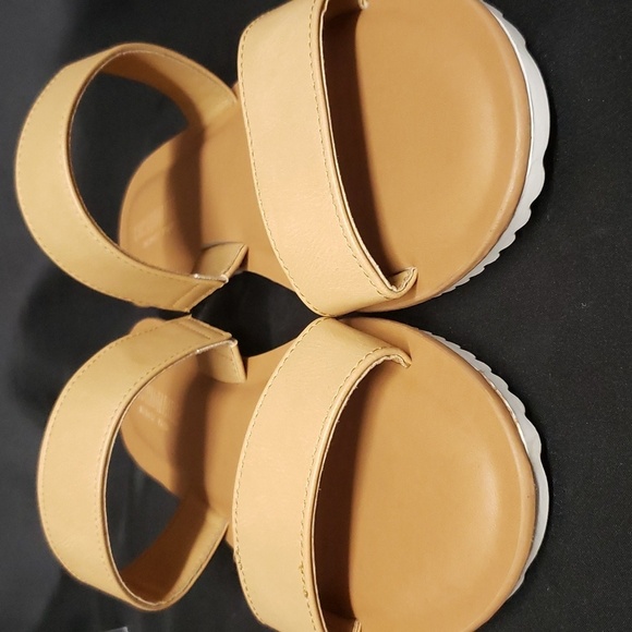 Cushionaire NWOT Double Strap Tan Slide Sandals, 10 - Picture 5 of 6